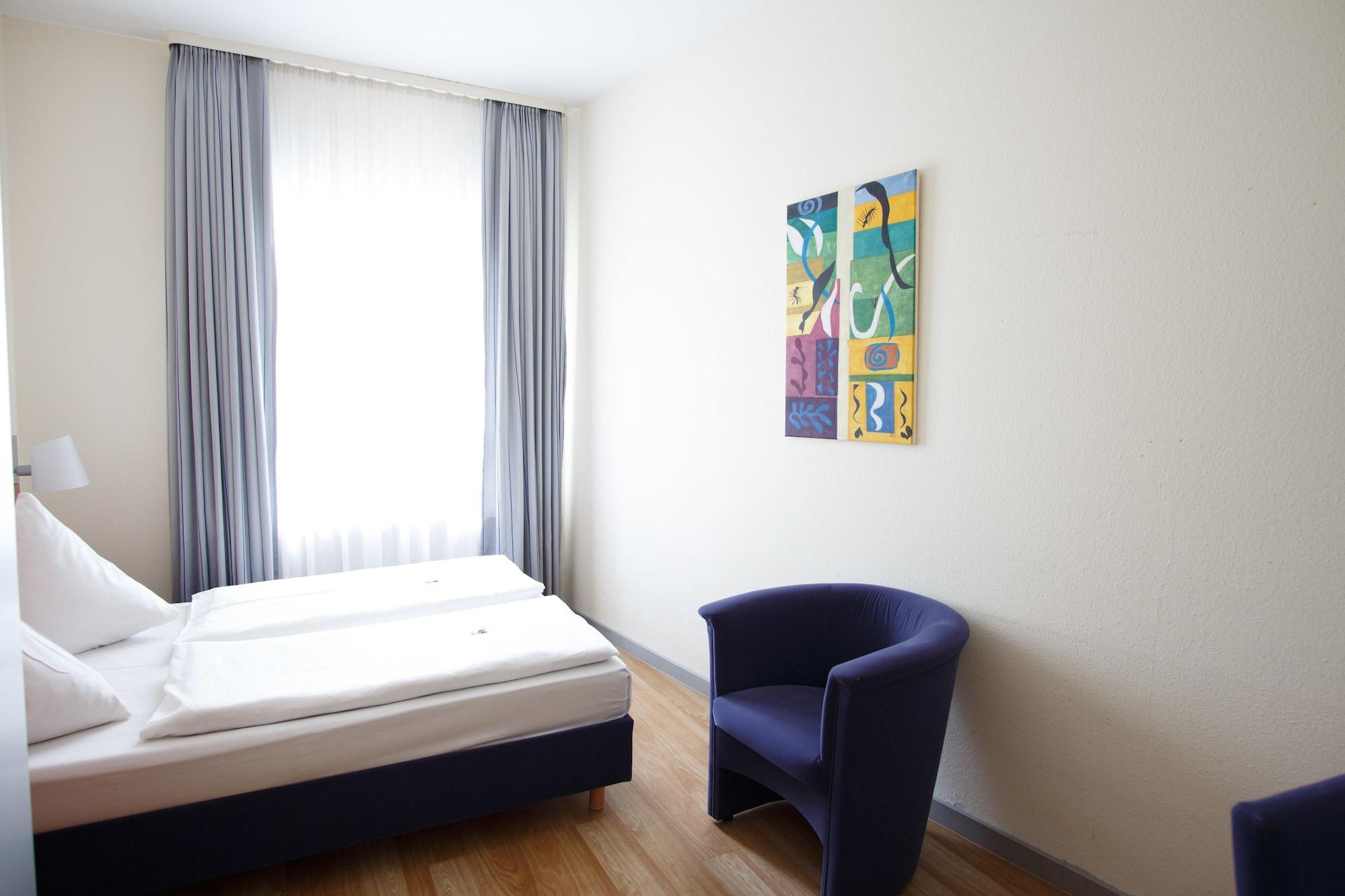 Senator Hotel Frankfurt am Main Luaran gambar