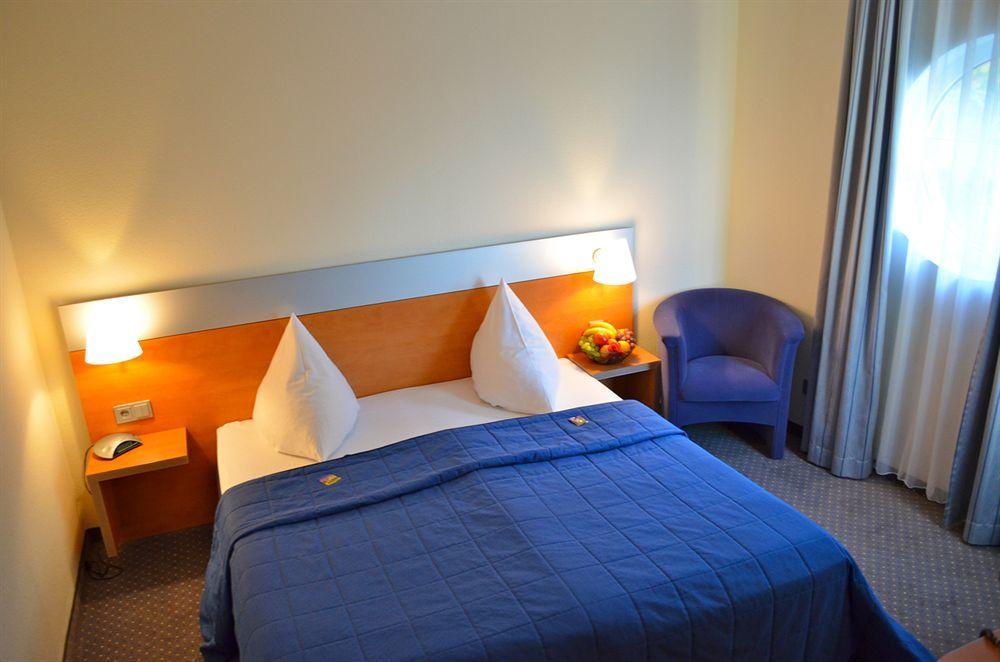 Senator Hotel Frankfurt am Main Luaran gambar