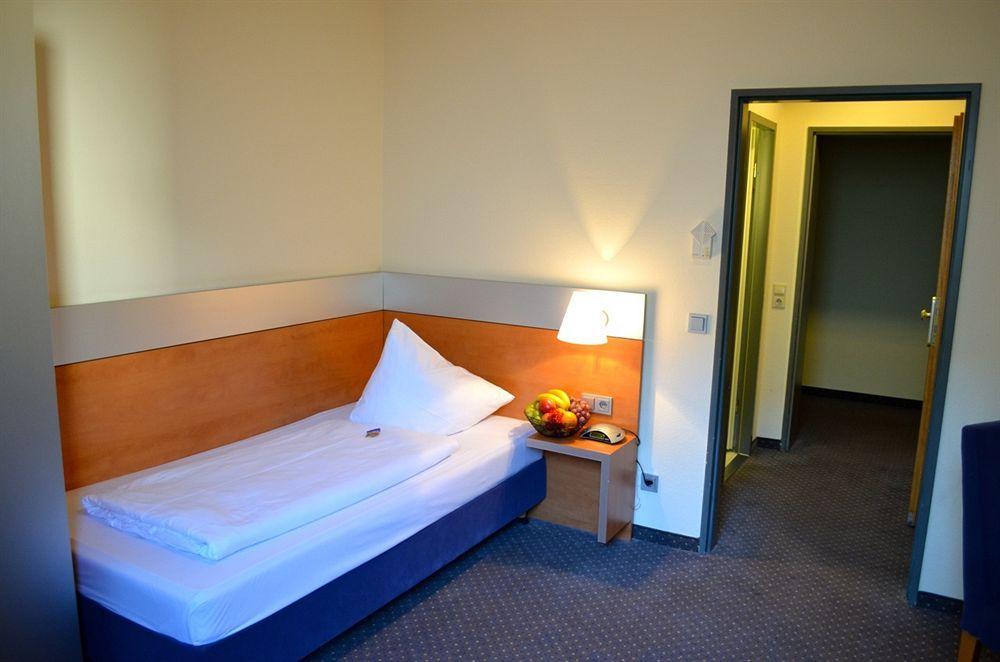Senator Hotel Frankfurt am Main Luaran gambar