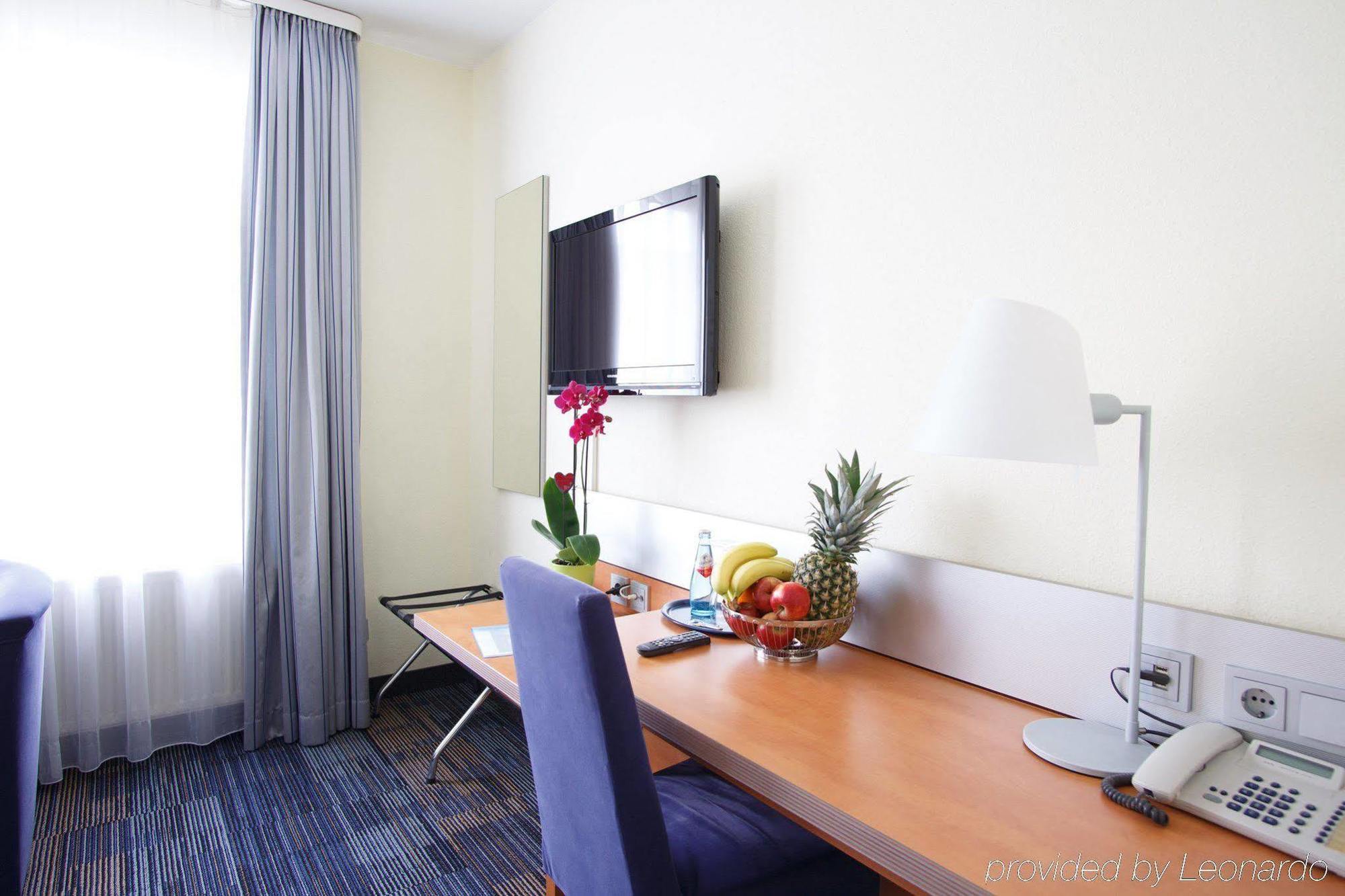 Senator Hotel Frankfurt am Main Luaran gambar